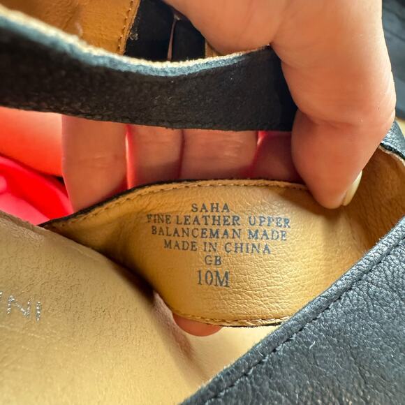 Adrienne Vittadini Saha City Black Nubuck Leather Block Heel Strappy Sandals - Picture 10 of 11